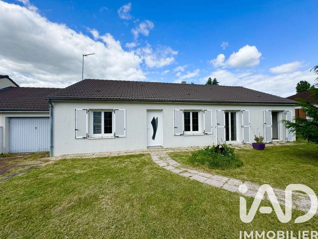Photo 1 - Maison à NEUVILLE-AUX-BOIS
