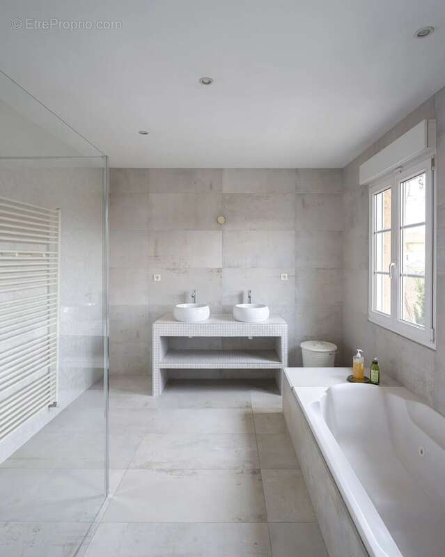 Maison à JOUY-AUX-ARCHES