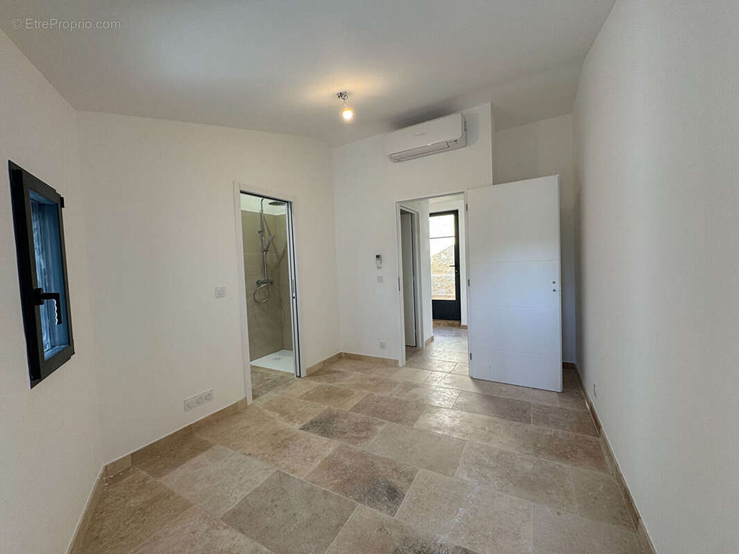 Appartement à SAINT-SATURNIN-LES-APT