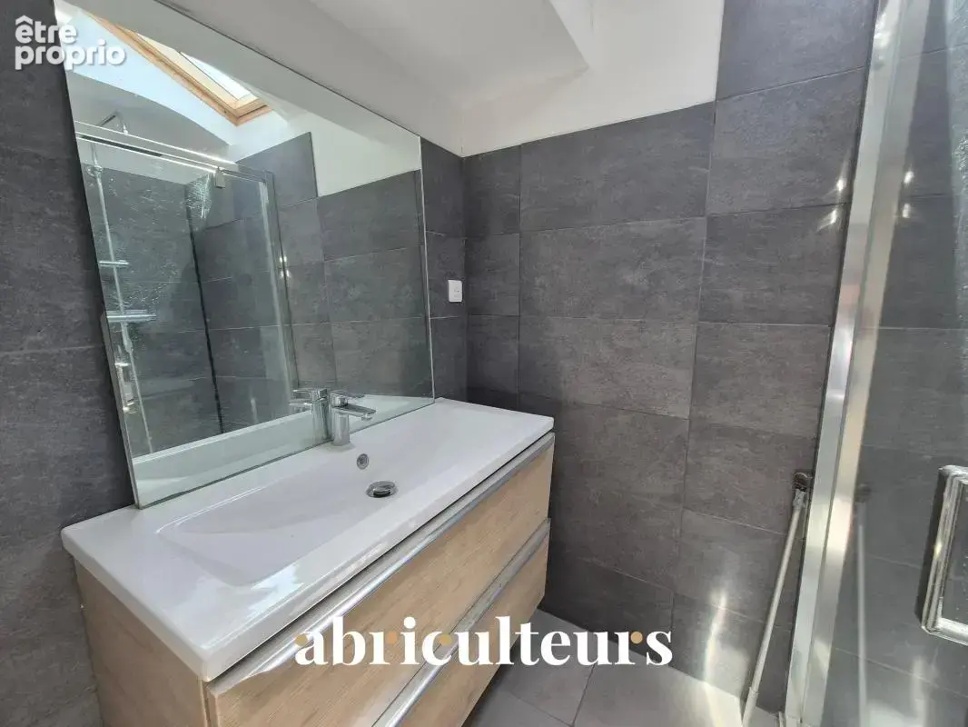 Maison à rénover - 7 pièces - 160 m² - Jarnac centre-ville - photo 5