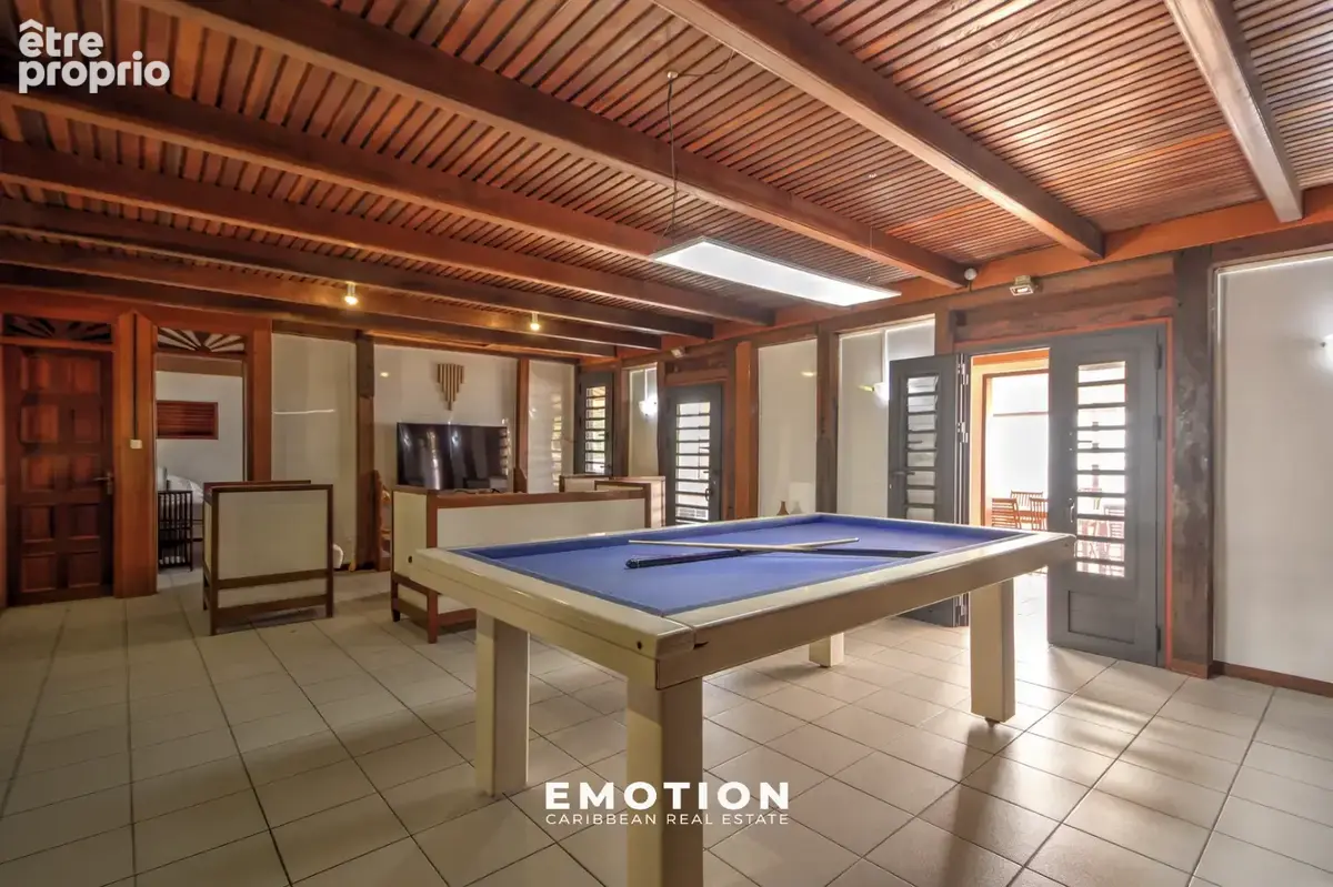 Ensemble immobilier   Maison T2 + 3 maisons T3 + 1 maison T5   Vue mer panoramique   Piscine   Terrain de 24 8 - photo 10