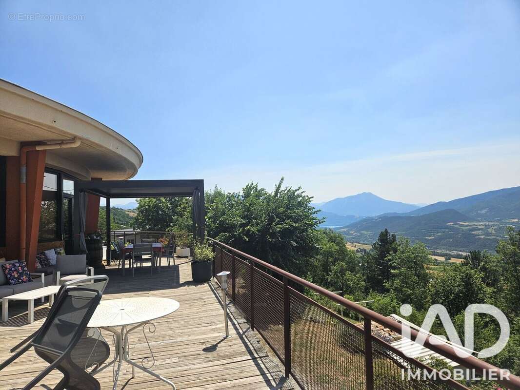 Maison 532 m² à La Batie-Neuve  - photo 7