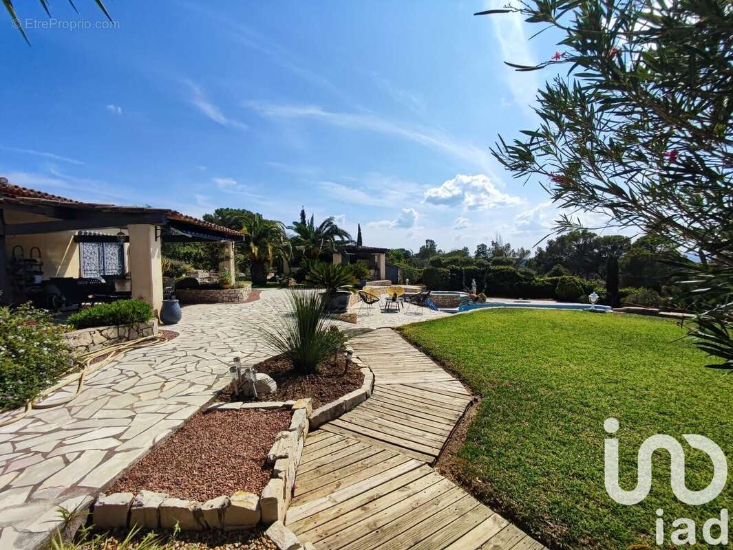 Photo 8 - Maison à SAINT-RAPHAEL