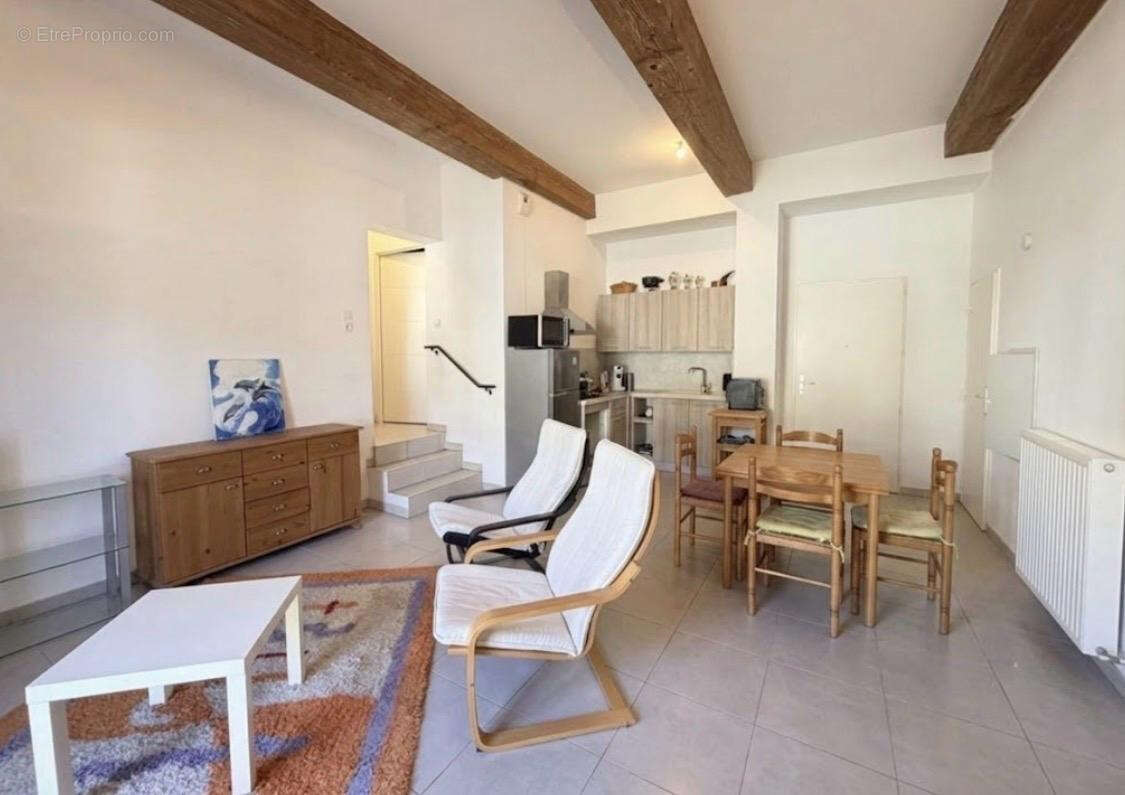 Appartement à L'ISLE-SUR-LA-SORGUE