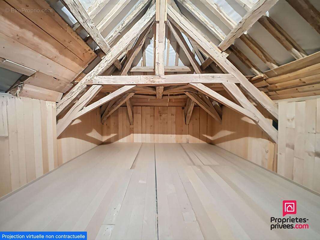 Maison à SAINT-COSME-EN-VAIRAIS