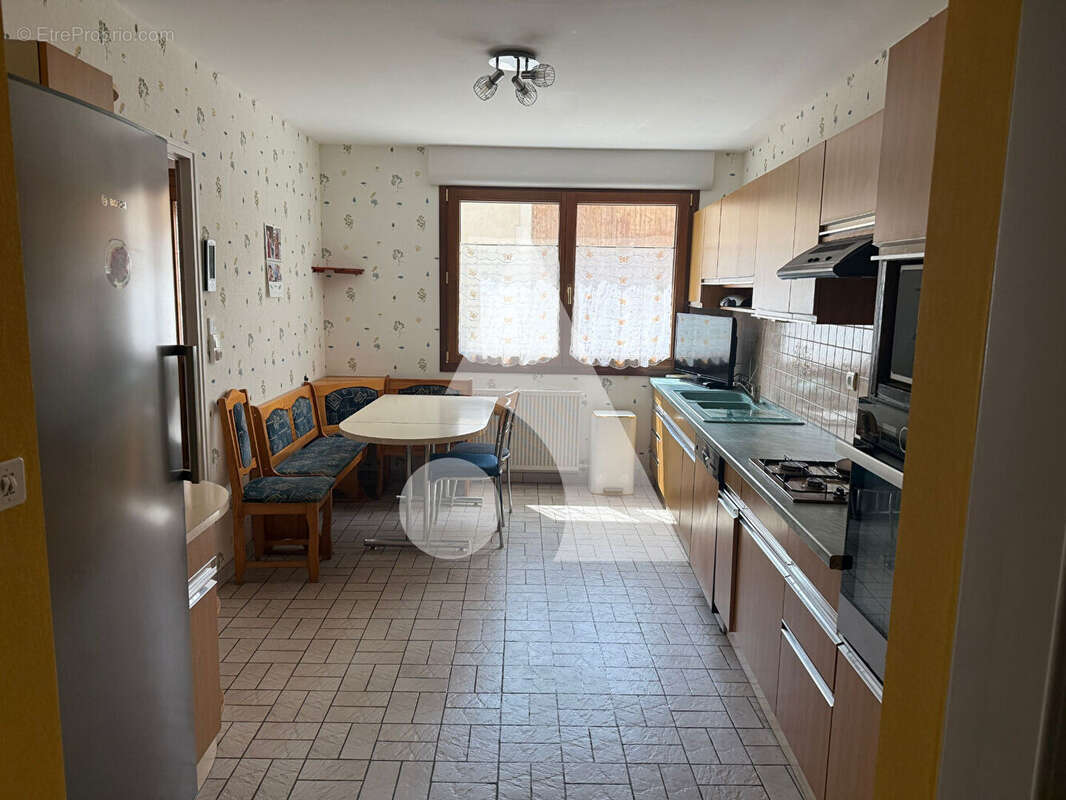 Maison à LES HAUTS-DE-CHEE