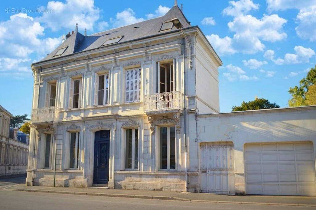 Maison à CHATELLERAULT