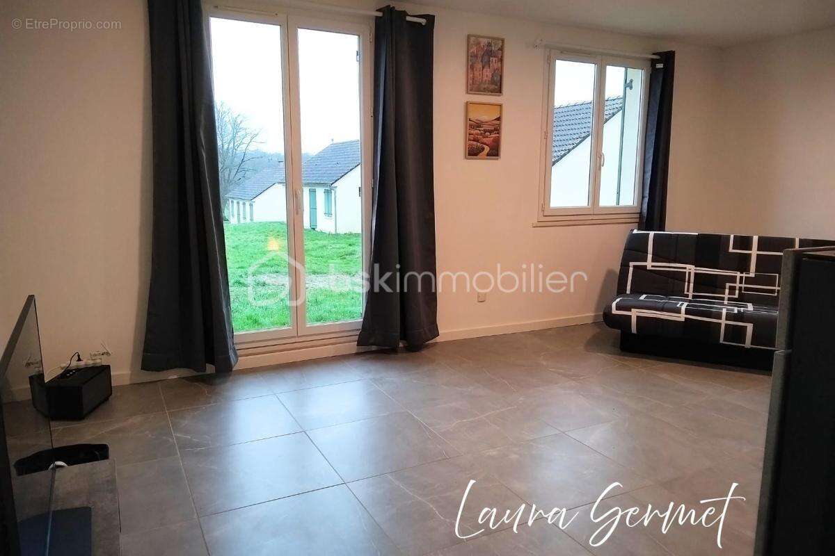 Maison à ANJOUIN