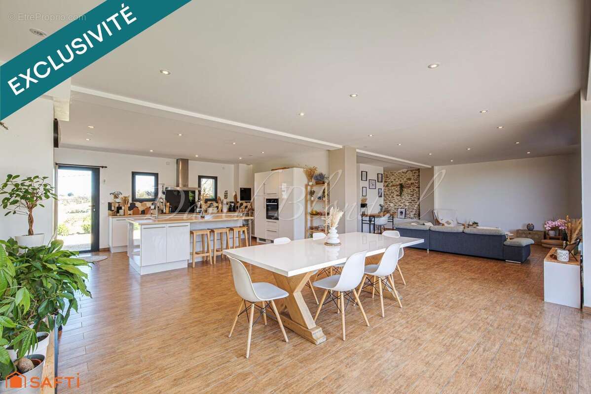 Maison 185 m² à Caraman  - photo 2