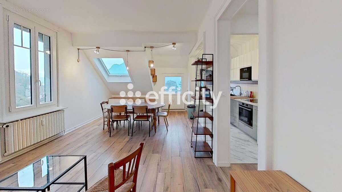 Appartement à SEVRIER