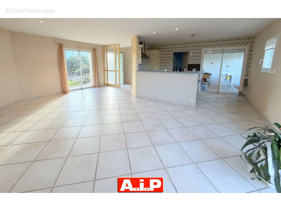 Maison à LA TARDIERE