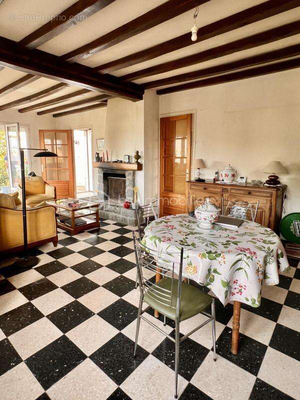 Maison à BREHAL