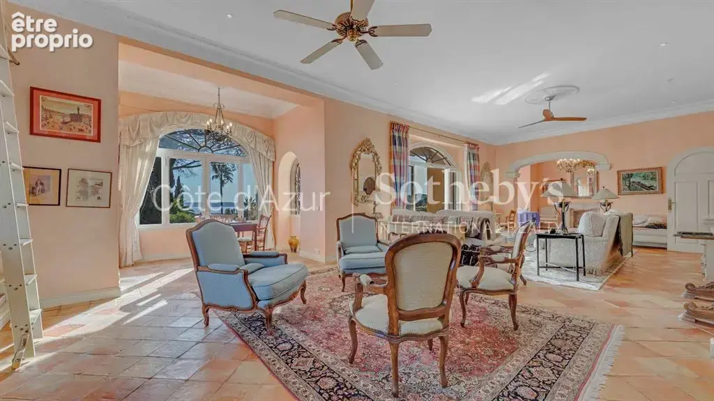 Exclusivité Côte d’Azur villa d’exception à Sainte-Maxime, proche mer et centre-ville - photo 11