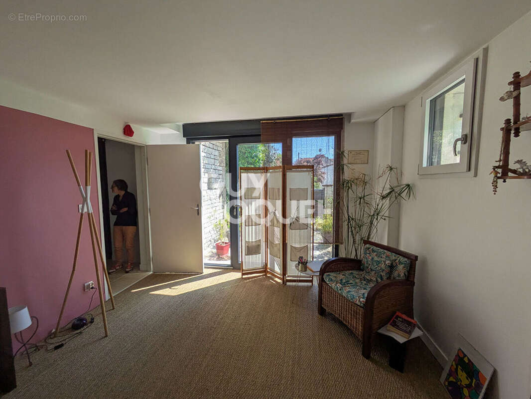 Maison spacieuse à vendre à Cahors - 5 chambres, 190 m² - photo 17
