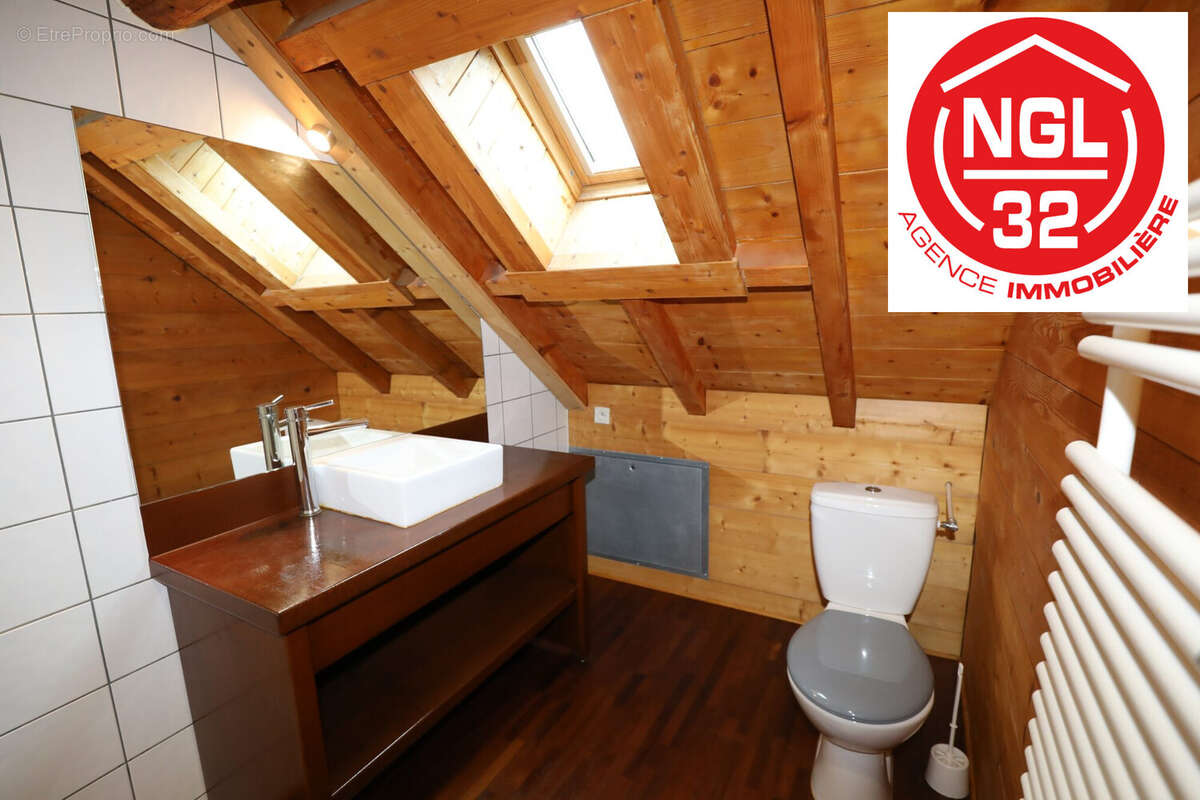 Appartement à ALLONZIER-LA-CAILLE