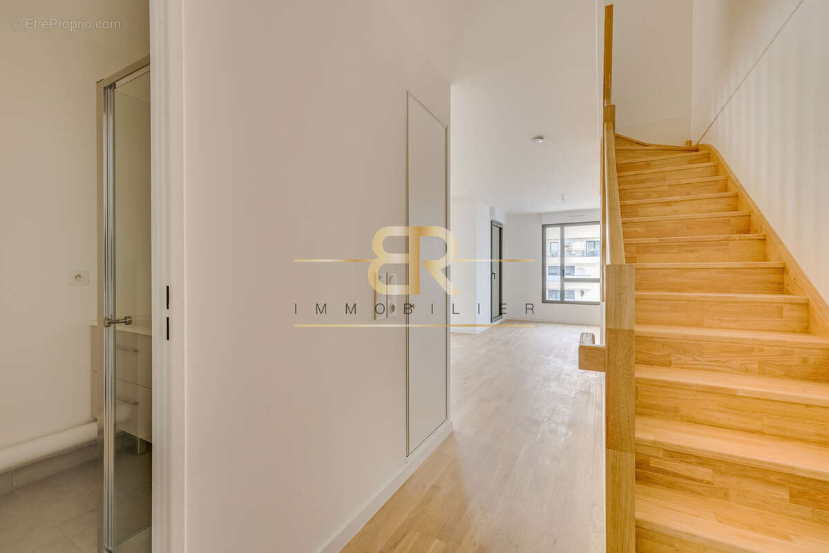 Appartement à COLOMBES
