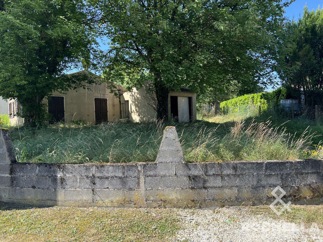 Maison à SAINT-HILAIRE-DE-VILLEFRANCHE