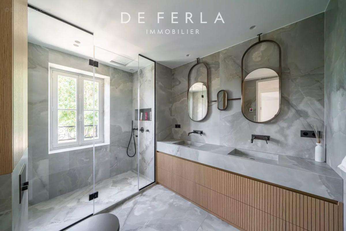 Maison à SAINT-MANDE