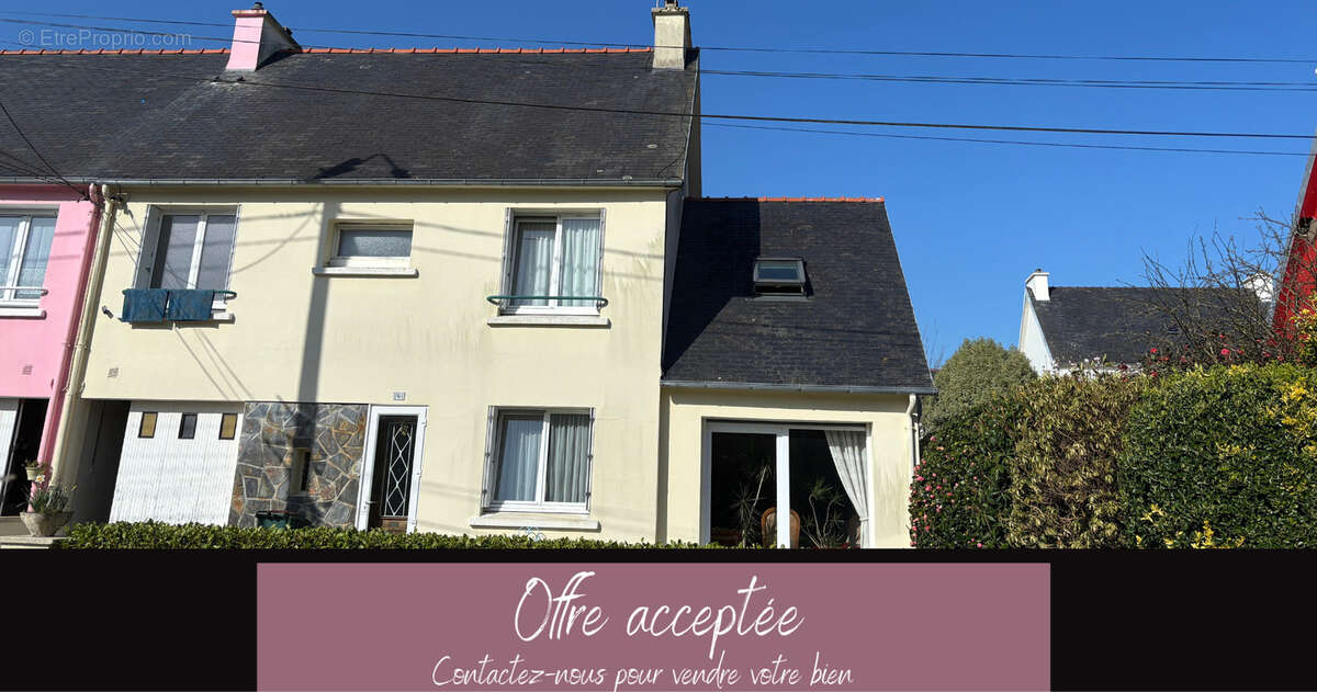 Maison à LE RELECQ-KERHUON