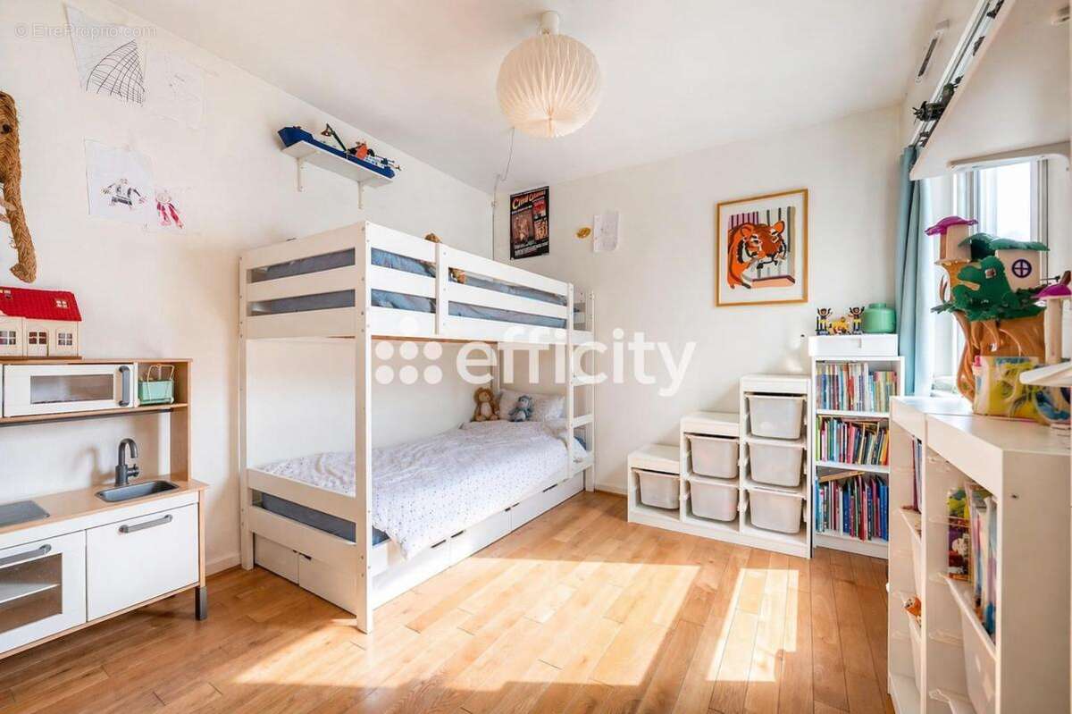 Appartement à PARIS-12E