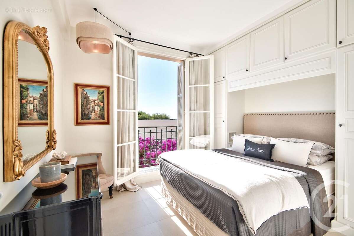 Appartement à VILLEFRANCHE-SUR-MER