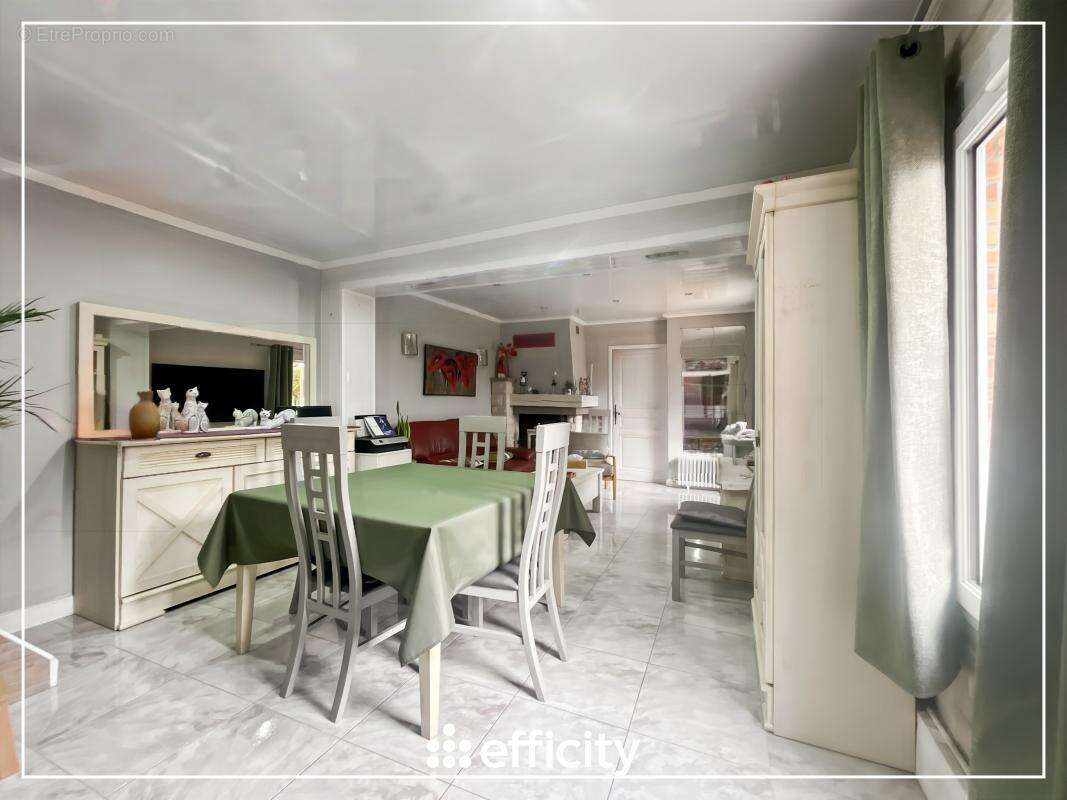 Maison à GRETZ-ARMAINVILLIERS