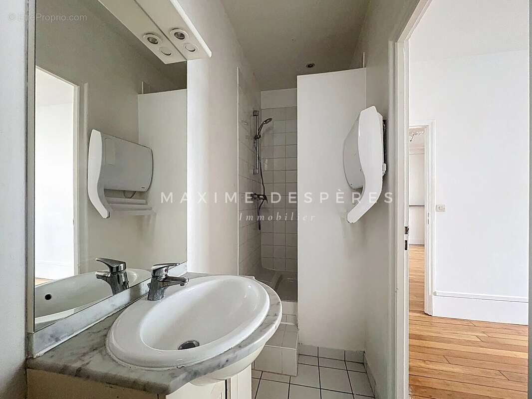 Appartement à LEVALLOIS-PERRET