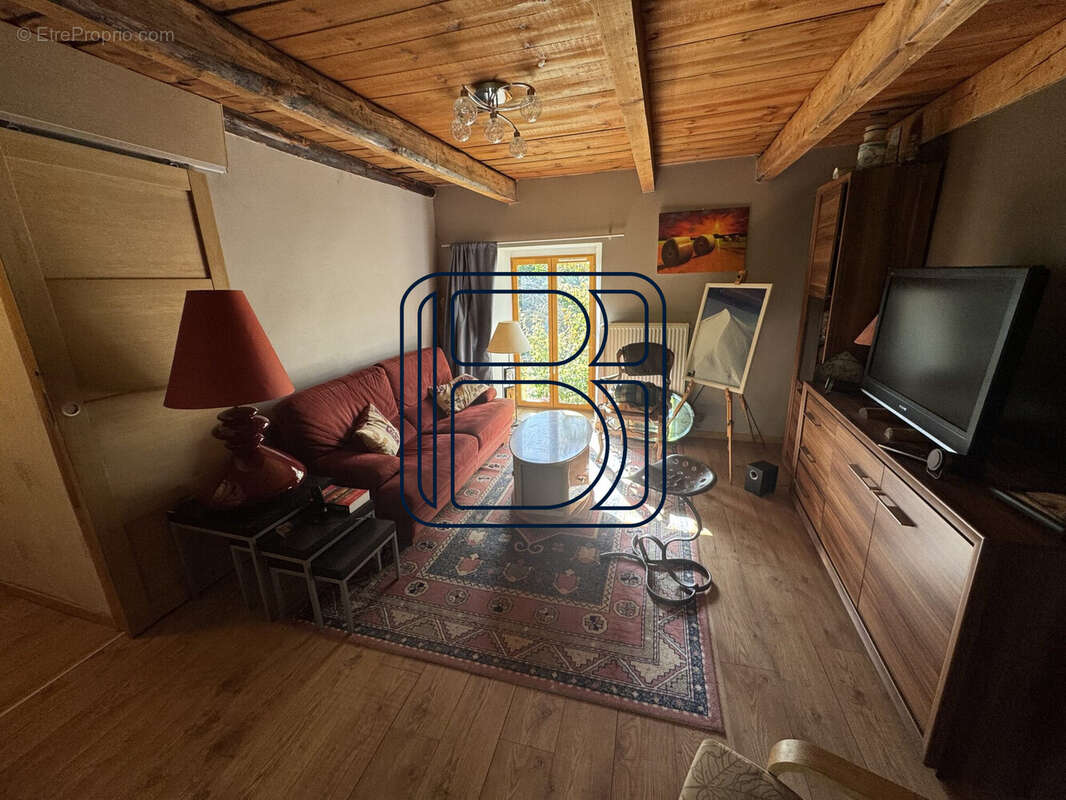 Maison à MEDEYROLLES