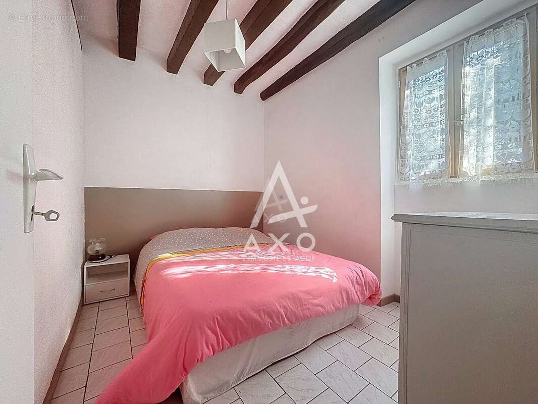 Maison avec nombreuses dépendances et fort potentiel d'aménagement - photo 5
