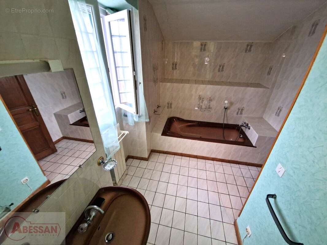 Maison à BRASSAC