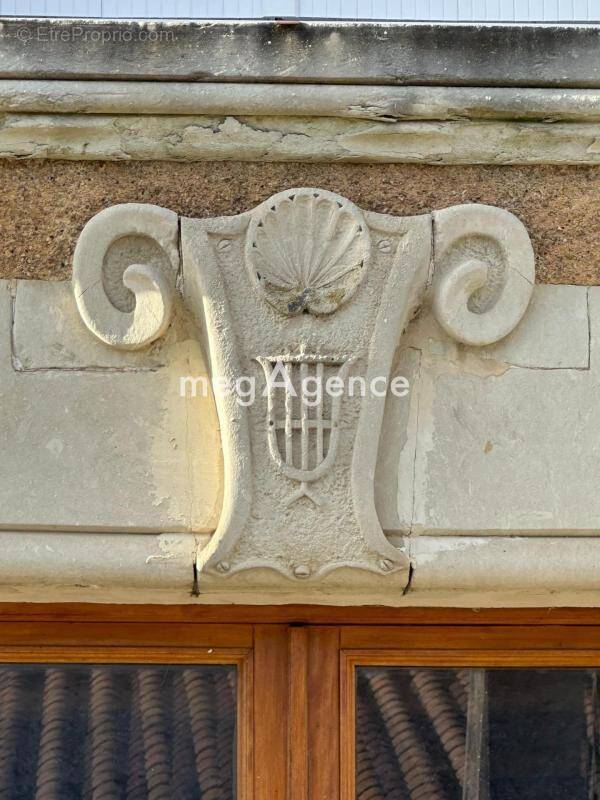 Maison à VOUNEUIL-SUR-VIENNE