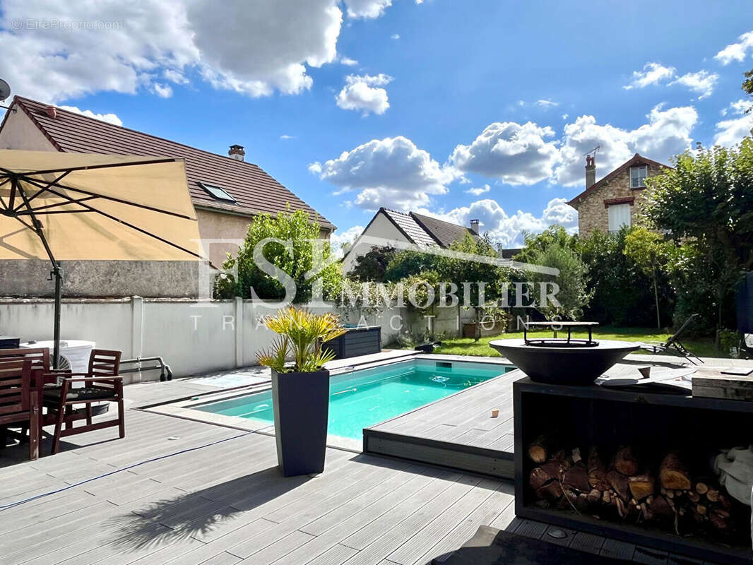 Maison à SAINT-LEU-LA-FORET