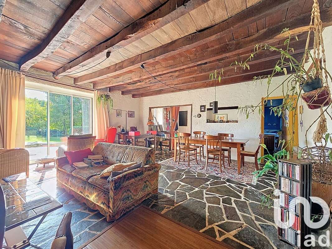 Photo 3 - Maison à MONTREUIL-LE-GAST