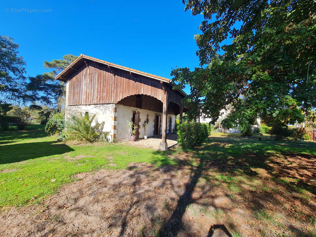 Maison à SAUGNACQ-ET-MURET