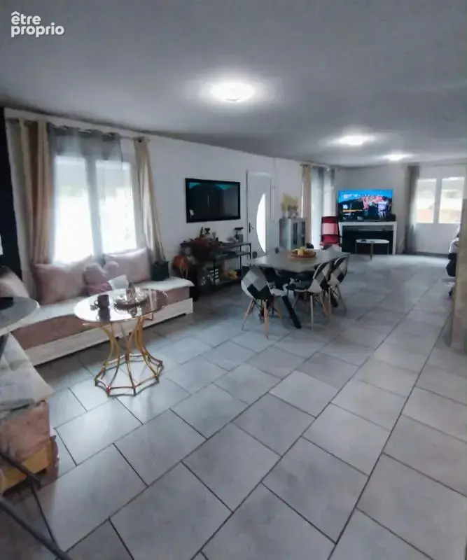 Maison 5 pièces 137 m² à vendre à Bagnols-Sur-Ceze (30200) - photo 2