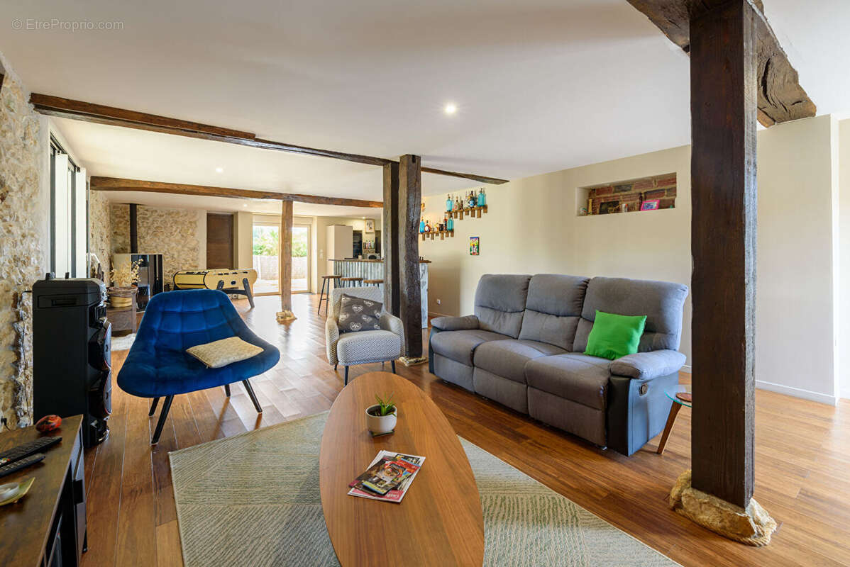 Maison 6 pièce(s) 234 m2 - photo 6