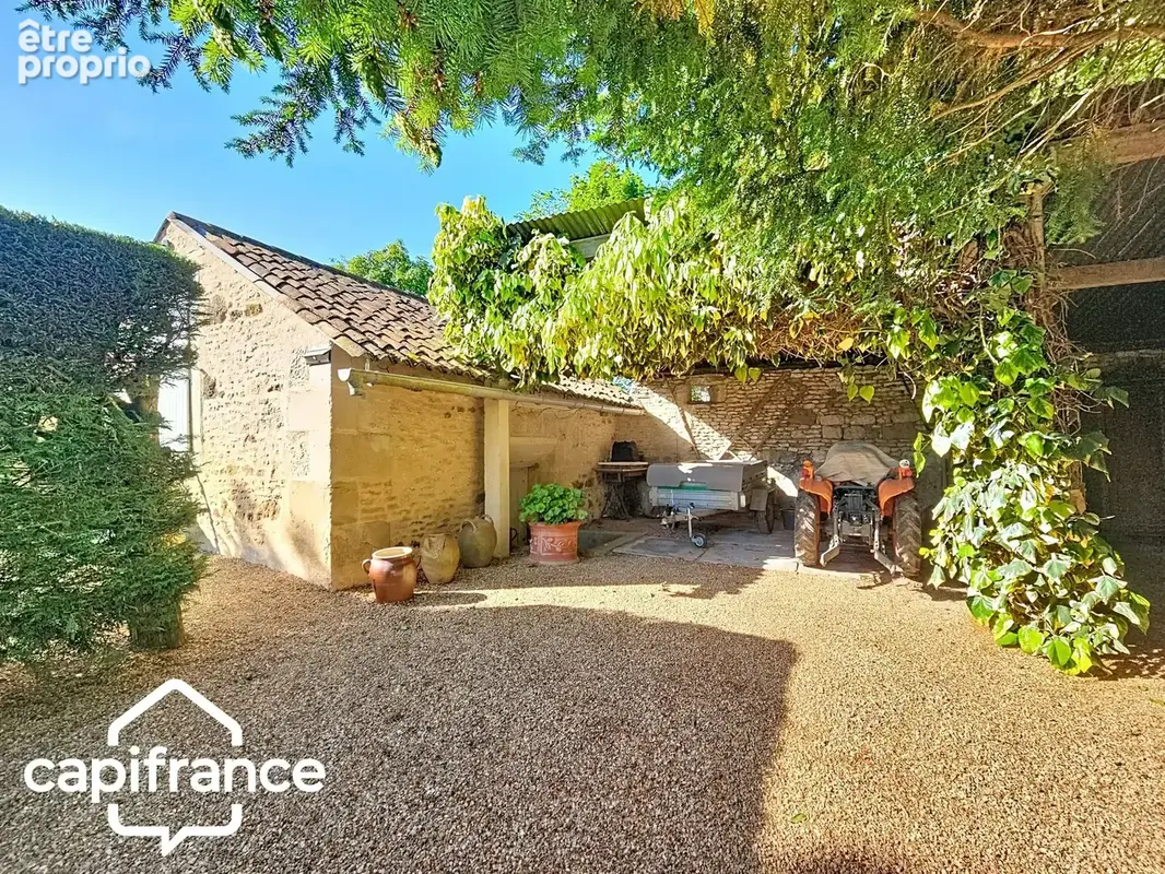 Saint-Martin-de-Sanzay (79) – Maison en pierre rénovée 203 m² – vie de plain-pied – studio indépendant – dépendances – terrain 4 - photo 15