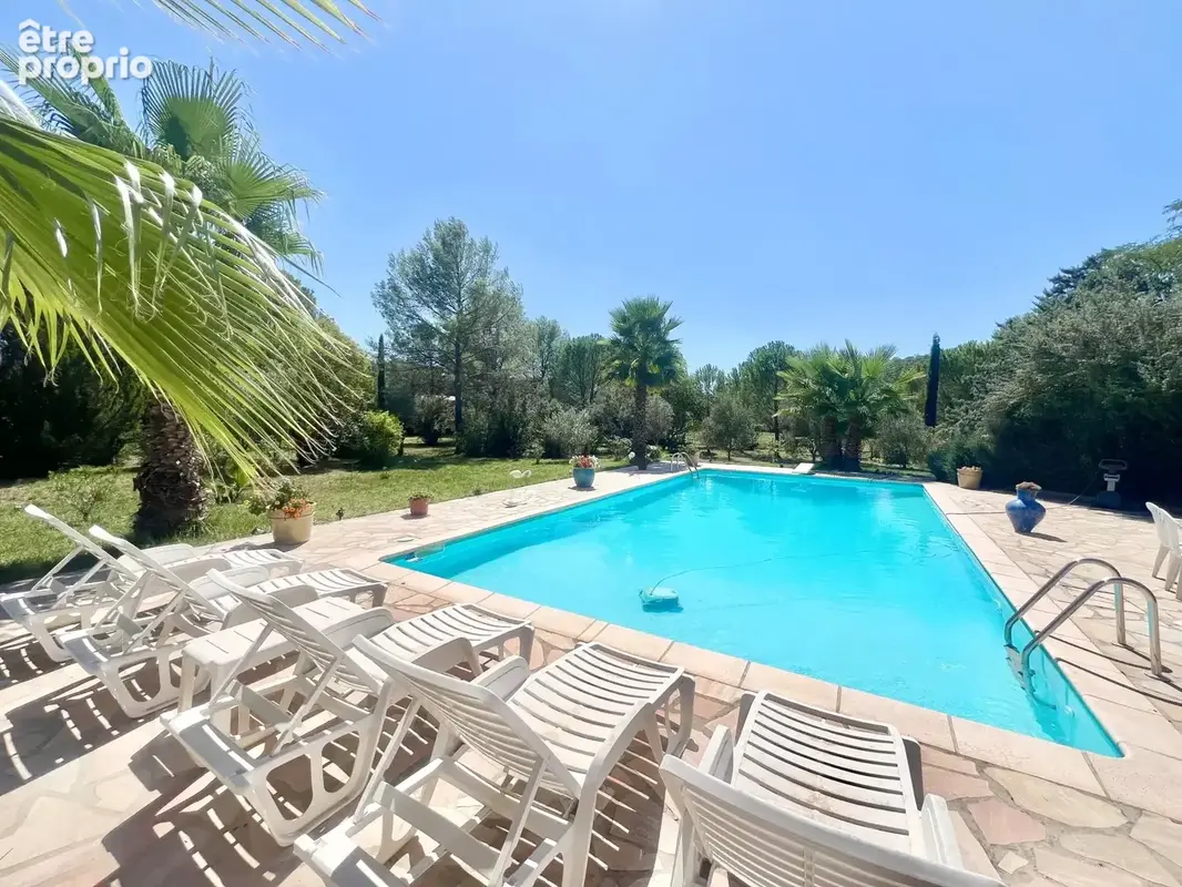Maison provençale T6 sur 4 200 m² de terrain clos - photo 7