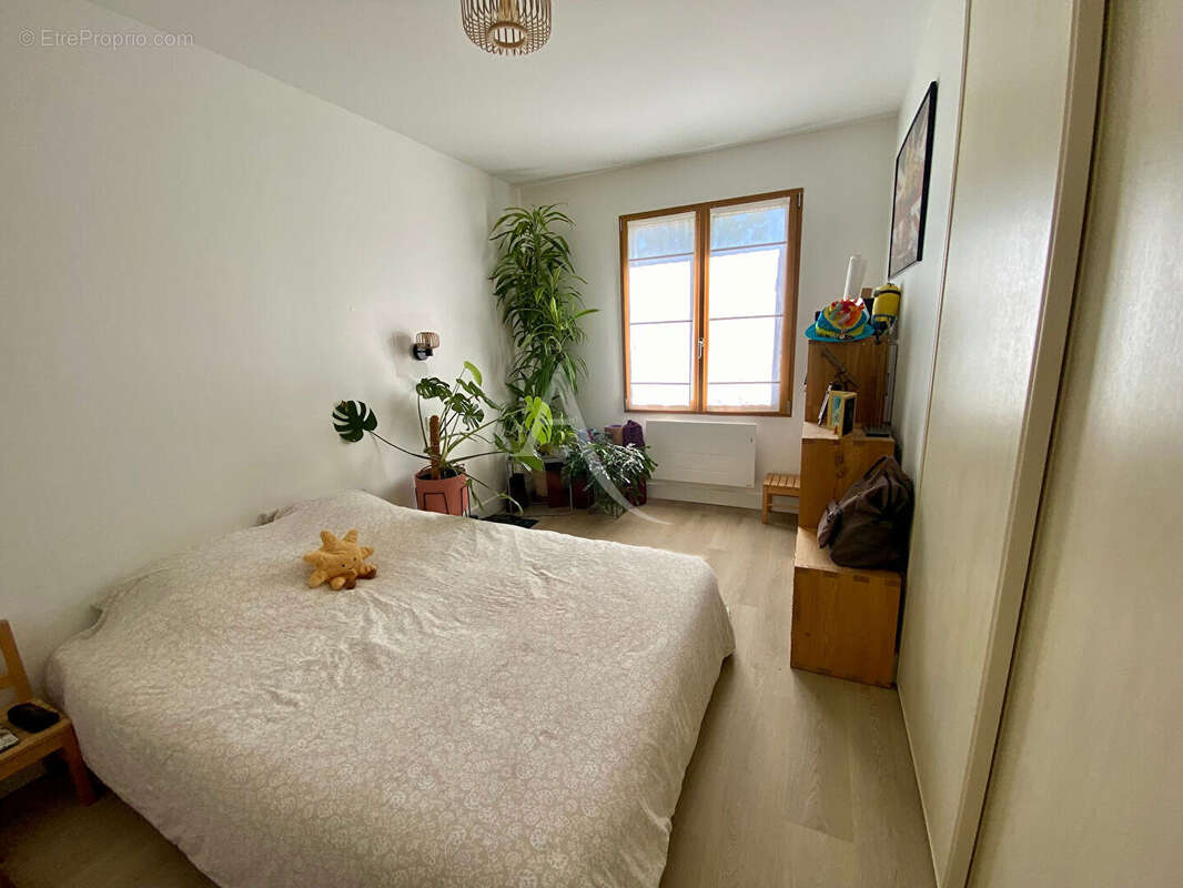 Maison plain-pied Ferolles 4 chambres 137 m2 - photo 10