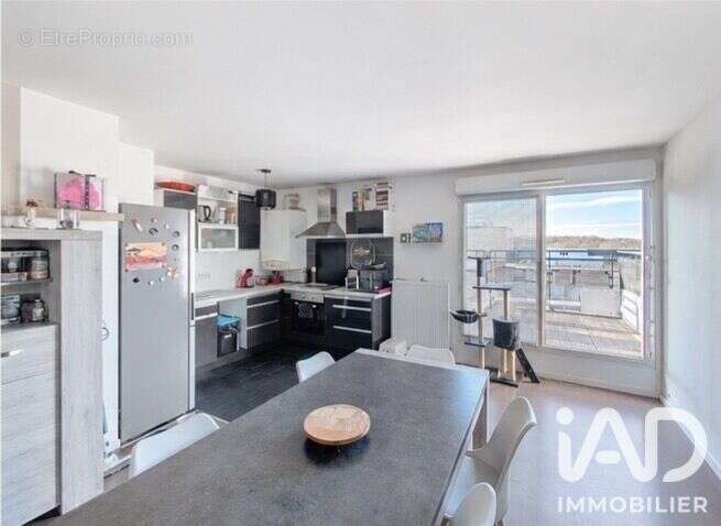 Appartement 91 m² à Dammarie-Les-Lys  - photo 2