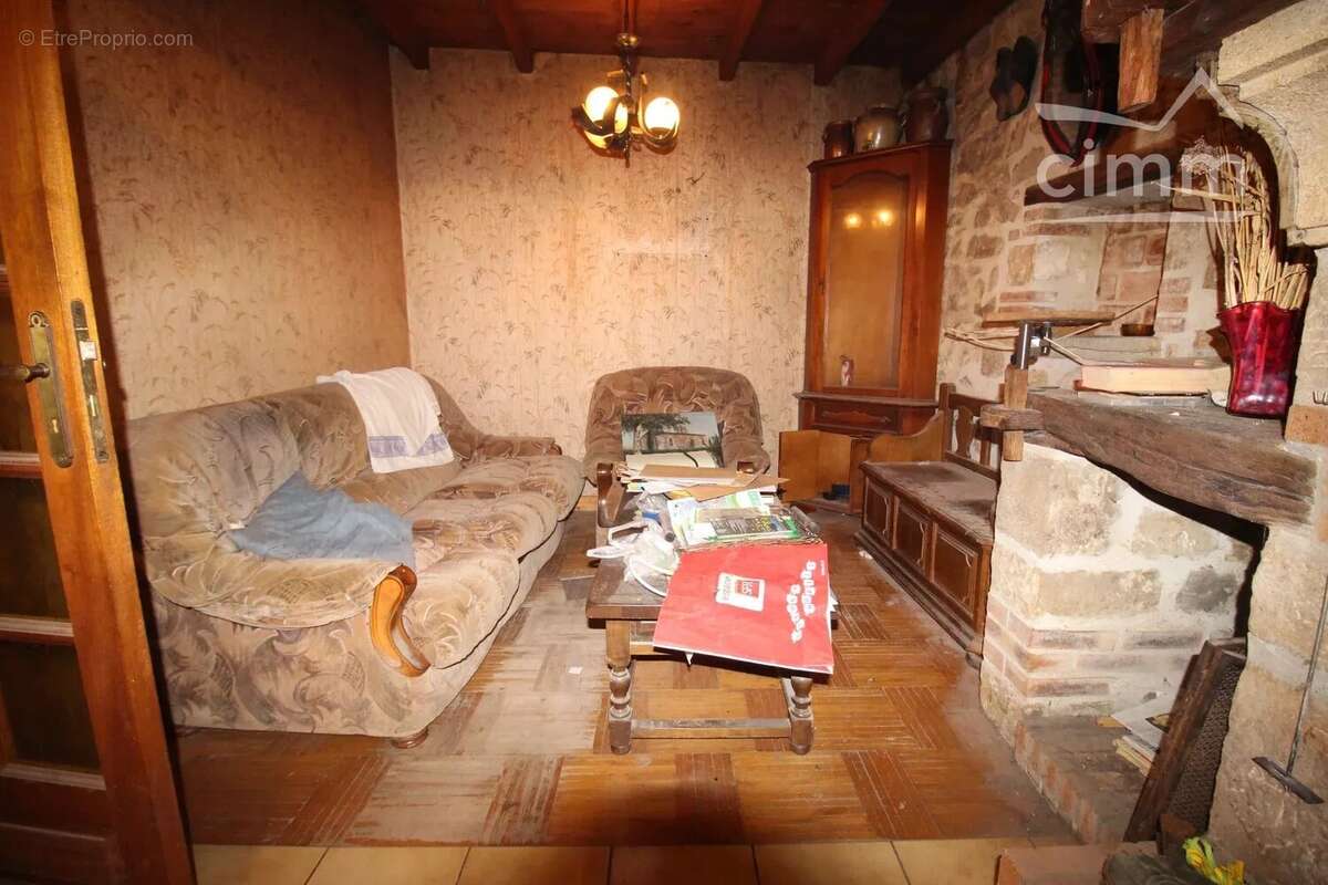 Maison à CUBIERES-SUR-CINOBLE