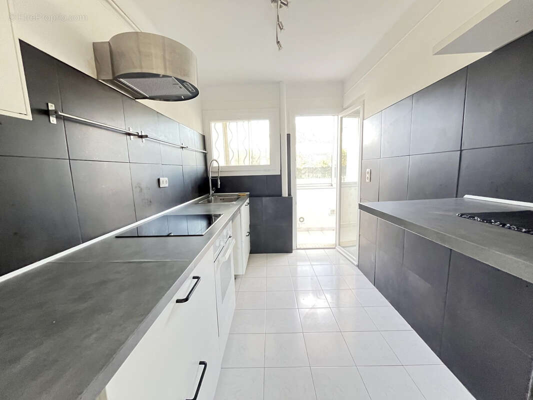 Appartement à SIX-FOURS-LES-PLAGES