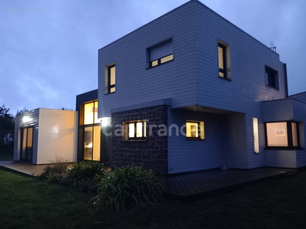 Maison contemporaine à Ossature bois TREGASTEL (22) - photo 1