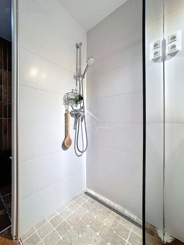 Appartement f3 67 m2 atypique pour 90 m2 au sol - photo 15