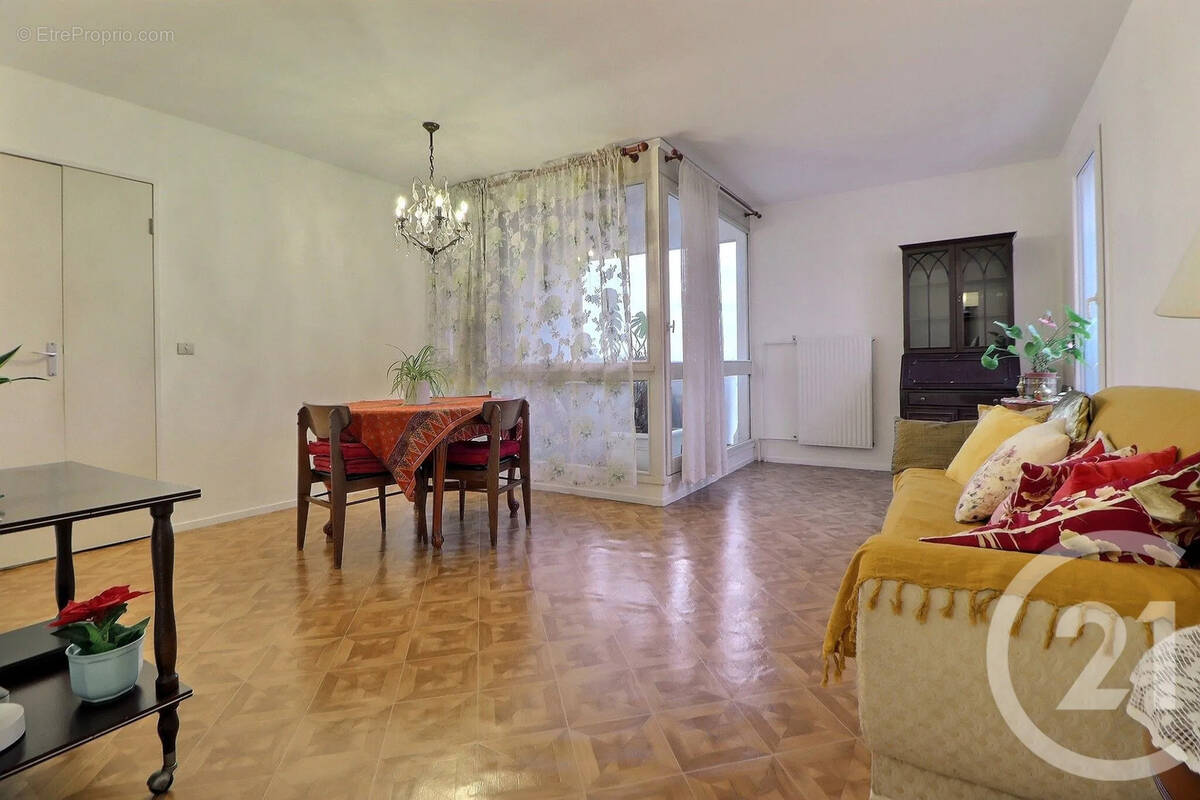 Appartement à AULNAY-SOUS-BOIS