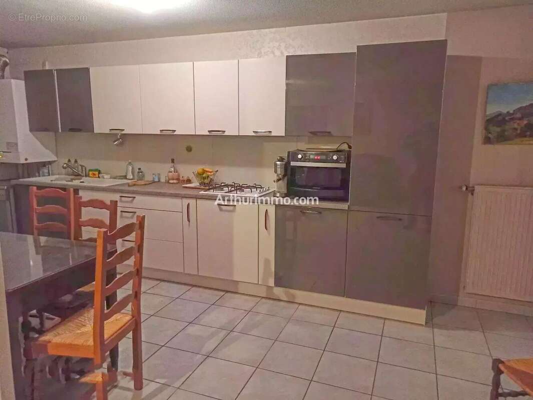 Appartement à SAINT-MARTIN-D'HERES