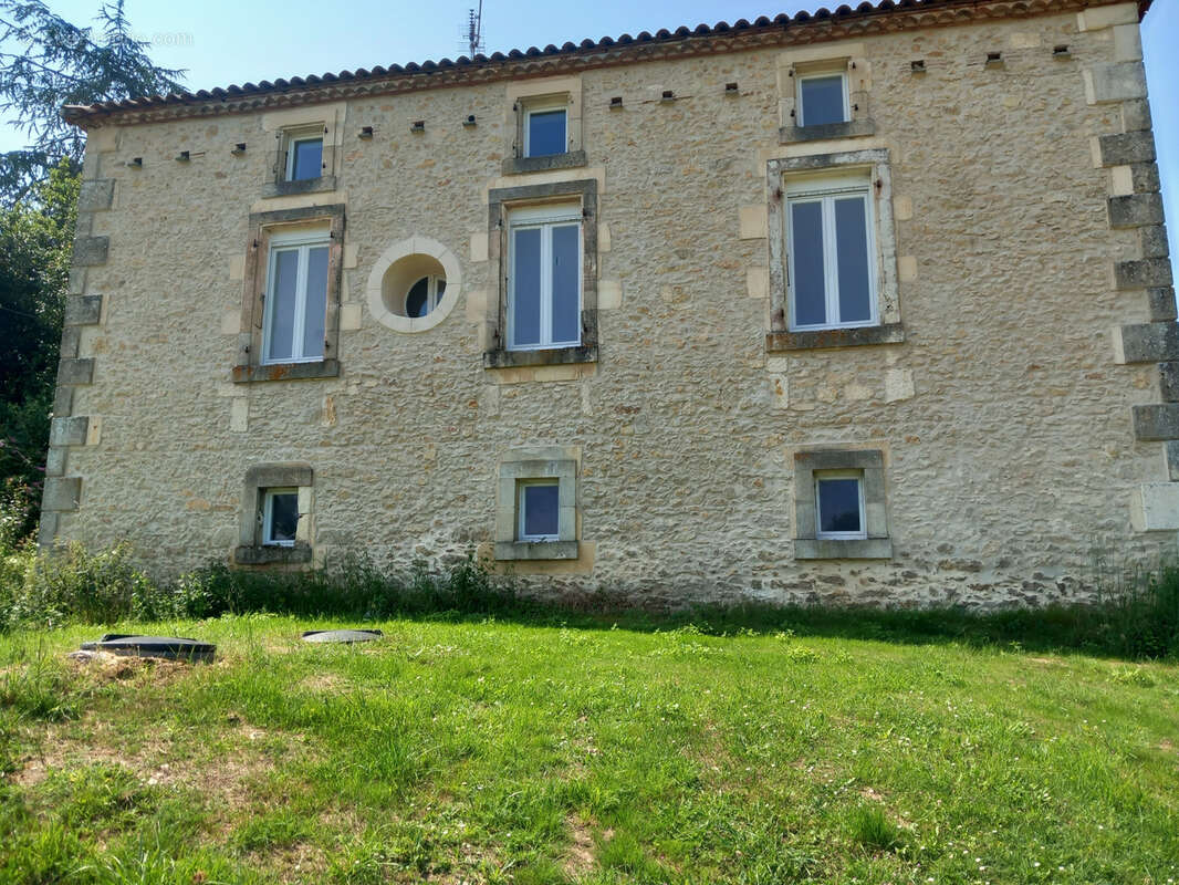 Maison à MONTAYRAL