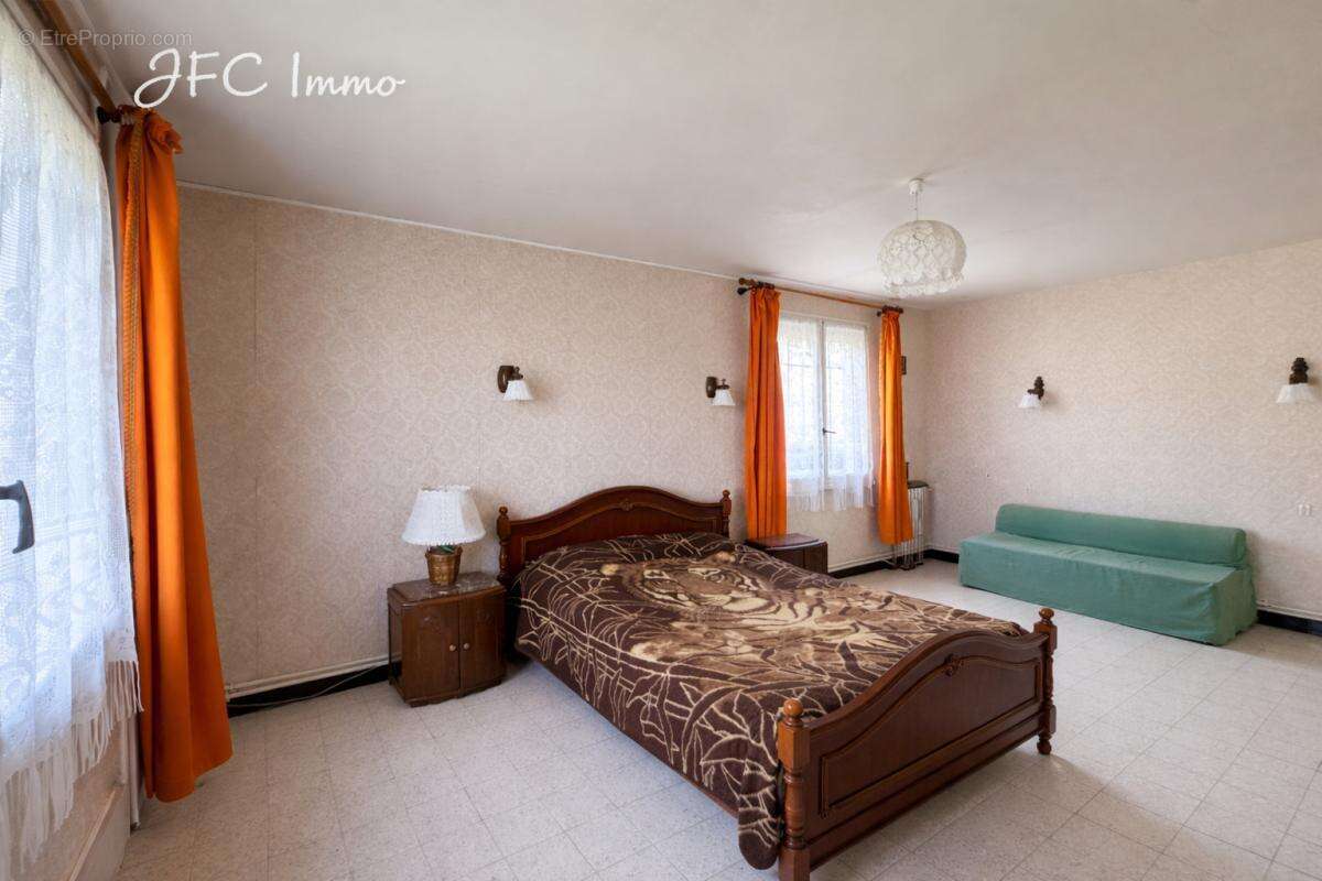 Maison 7 pièce(s) 92 m2 - photo 10