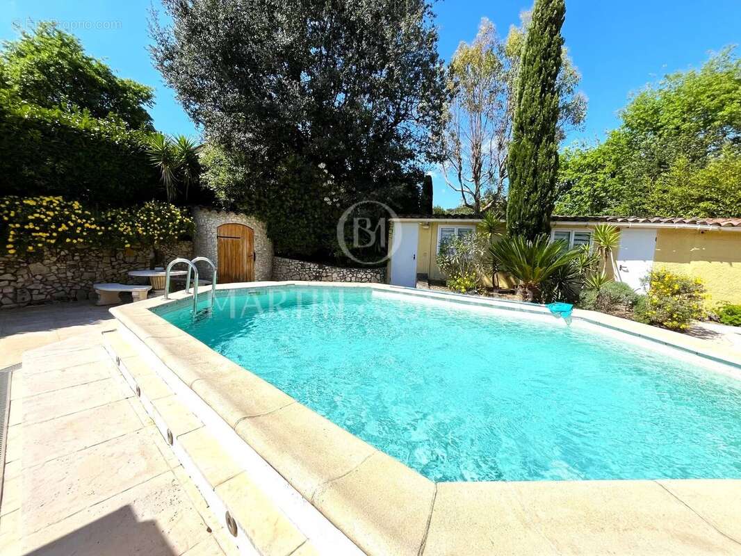 Maison à VALBONNE