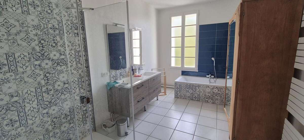 Maison à UCHACQ-ET-PARENTIS